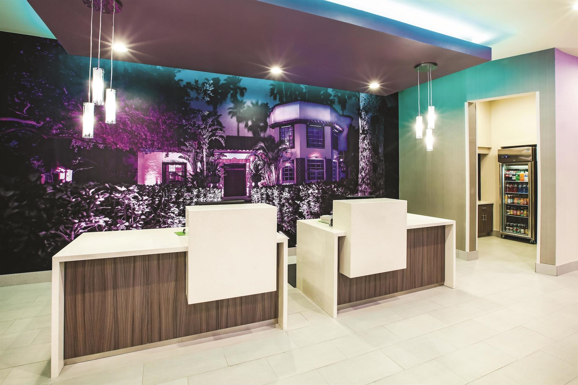 La Quinta By Wyndham Mcallen La Plaza Mall McAllen Exterior foto